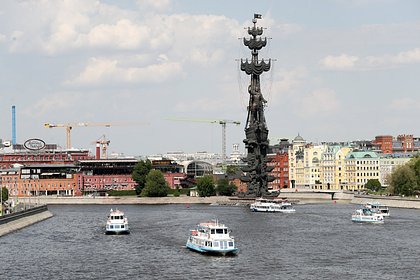 Москвичам пообещали кратковременный «визит лета»