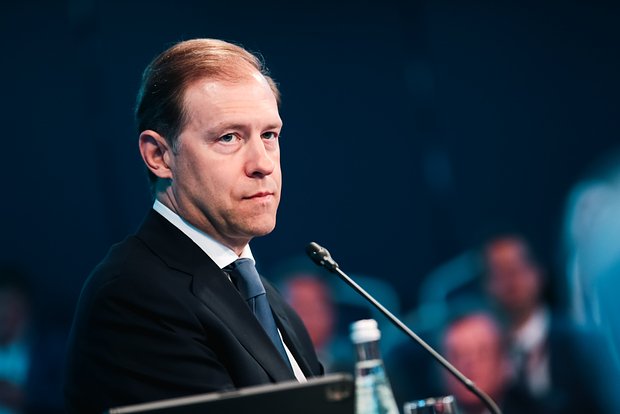 Денис Мантуров