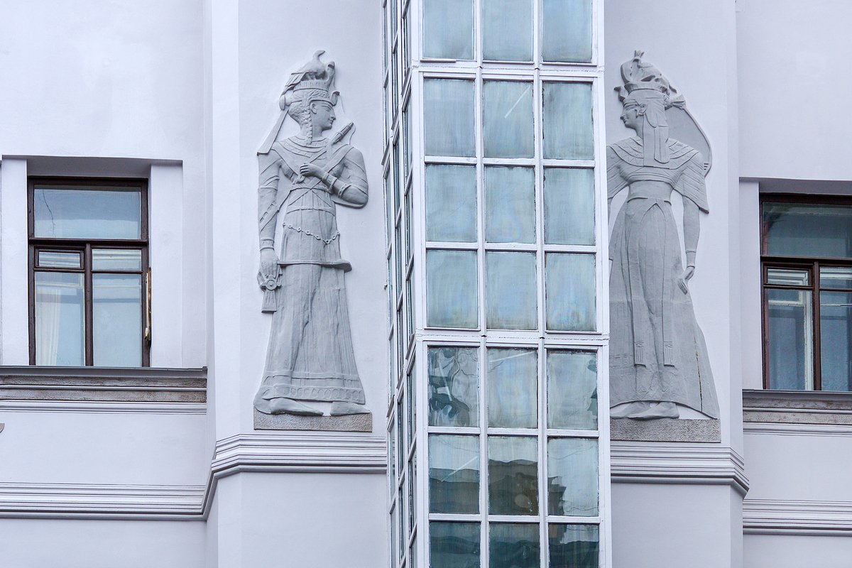 «Египетский» доходный дом Л. И. Нежинской, 1913 год, Санкт-Петербург, ул. Захарьевская, 23