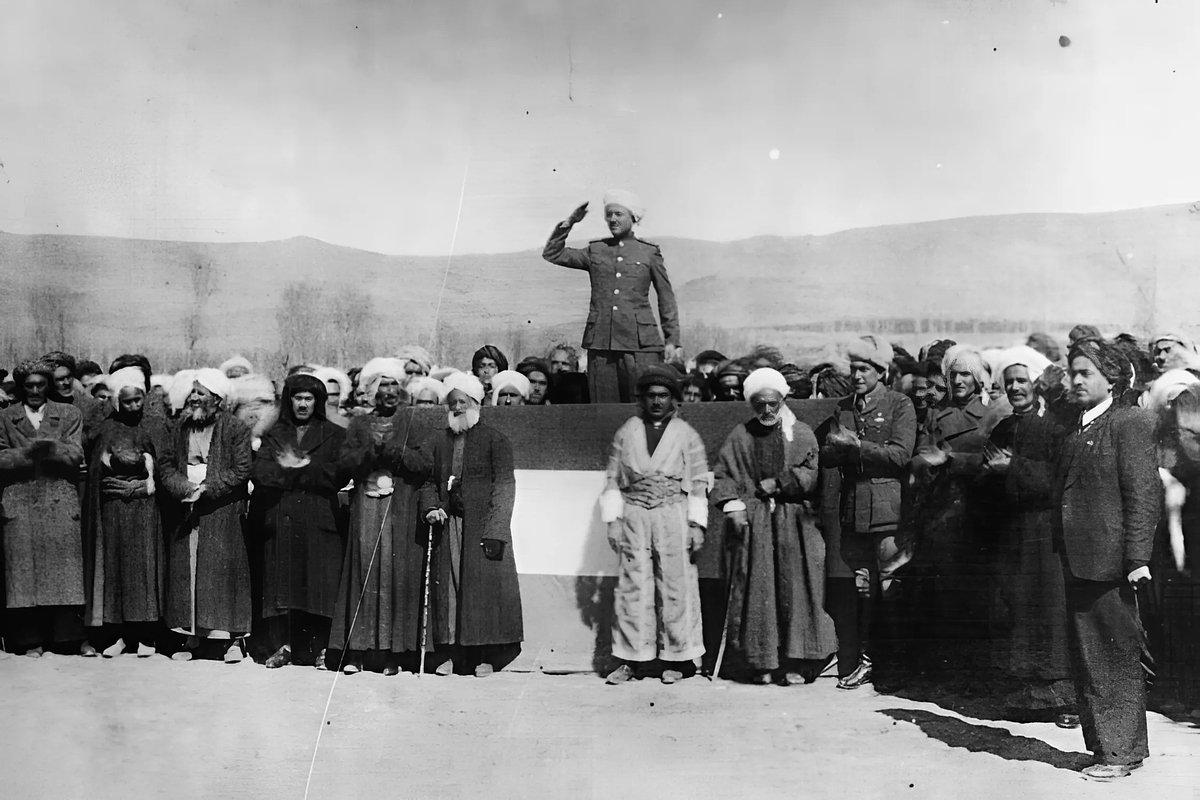 Провозглашение Мехабадской республики. Иран, 1946 год