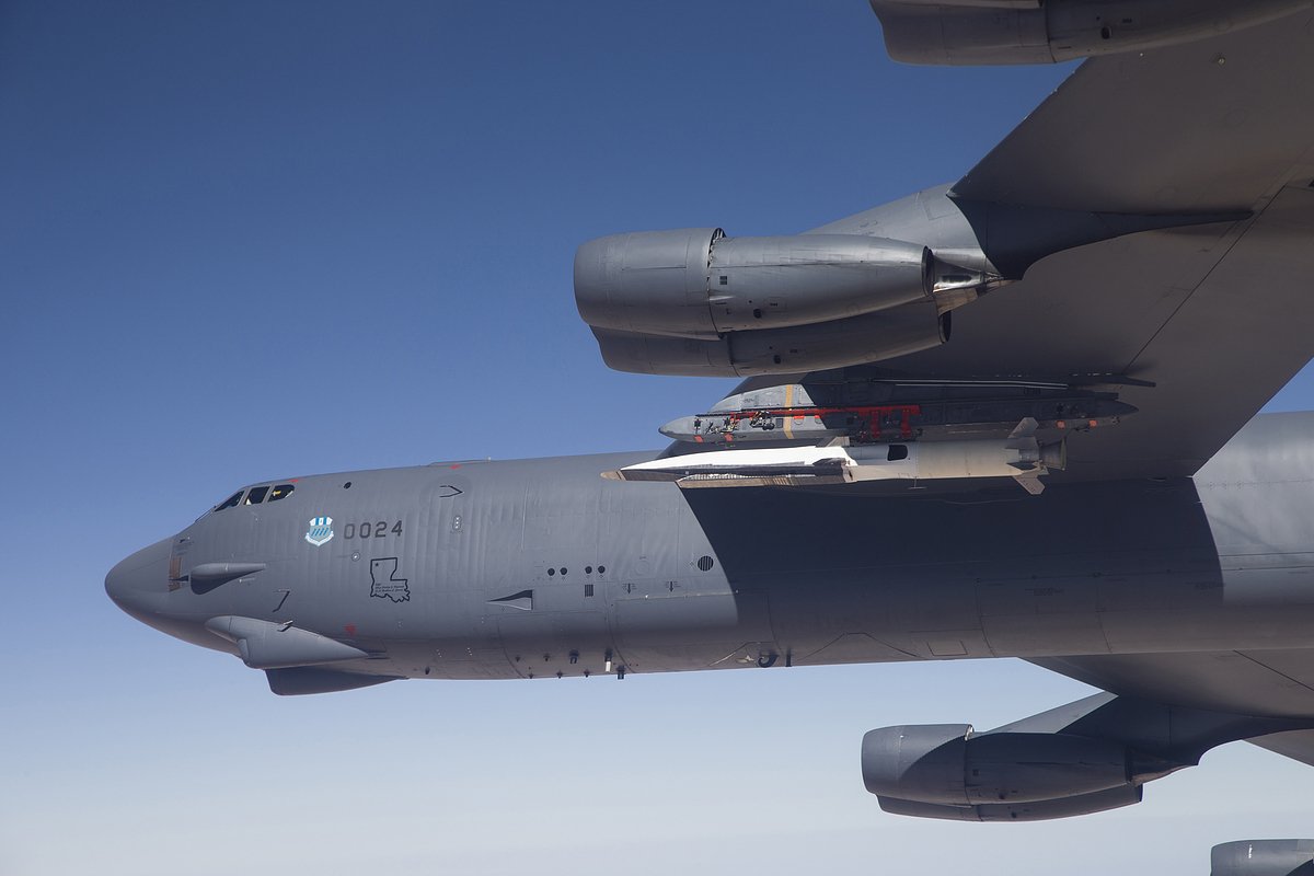 Стратегический бомбардировщик B-52 Stratofortress