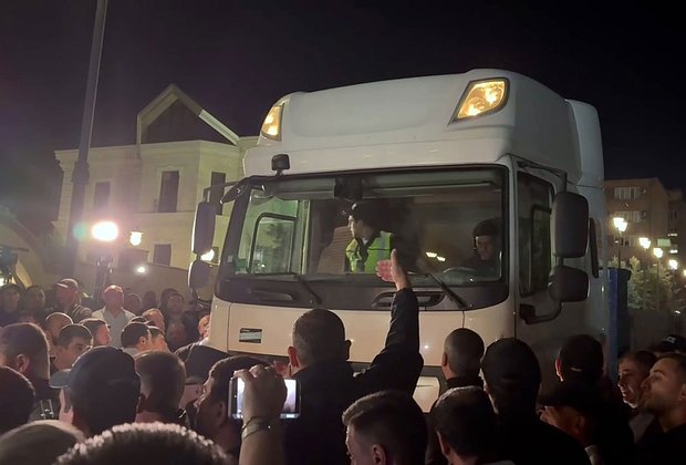 Протест в Ереване в поддержку Карапетяна