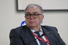 Михаил Чудаков