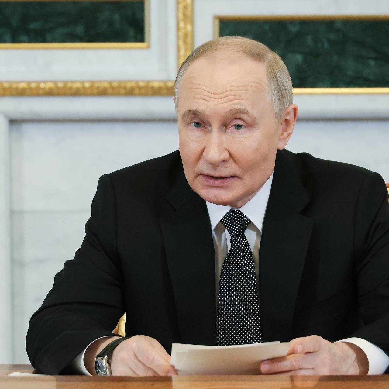 https://icdn.lenta.ru/images/2025/06/19/01/20250619010753068/square_1280_a85204885a0157d6676c84cc9341a4c6.jpg