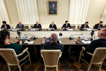 В Кремле объяснили позднее время начала встречи Путина со СМИ