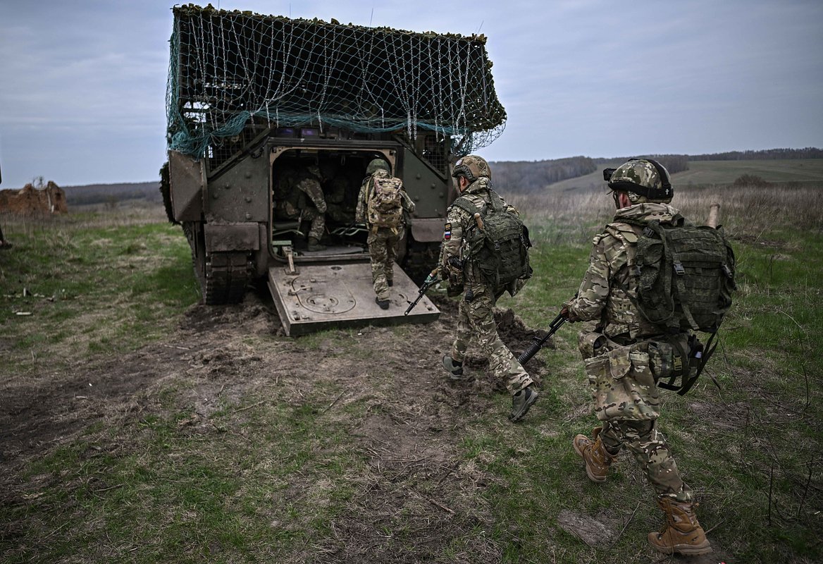 Военнослужащие 155-й бригады морской пехоты Тихоокеанского флота в Курской области