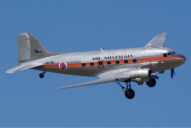 Douglas_DC-3 — подобные самолеты использовались для перевозки наркотиков латиноамериканскими картелями