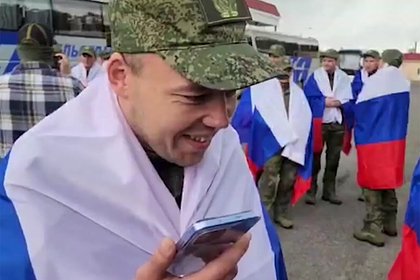 Прилетевшие в Подмосковье бывшие военнопленные солдаты попали на видео