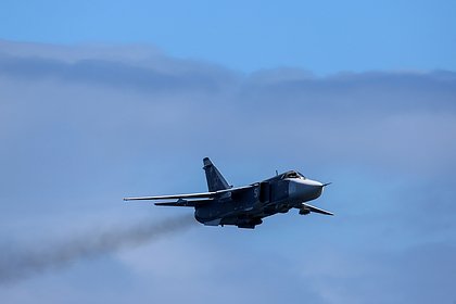 Российский бомбардировщик выпустил тепловые ловушки вблизи корабля США. Впечатленные американцы показали, как это было