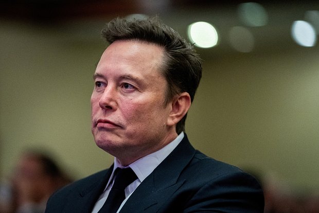 Песков отказался комментировать возможность предоставления убежища Илону Маску в России