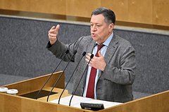 Андрей Макаров