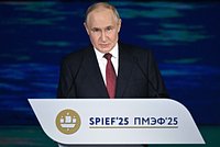 «Где ступает нога русского солдата, то наше». Путин ответил, ждет ли он капитуляции Зеленского. Что еще сказал президент на ПМЭФ? 