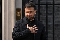 Зеленский неожиданно появился на официальной встрече в костюме. С чем это связано и почему может разозлить Трампа? 
