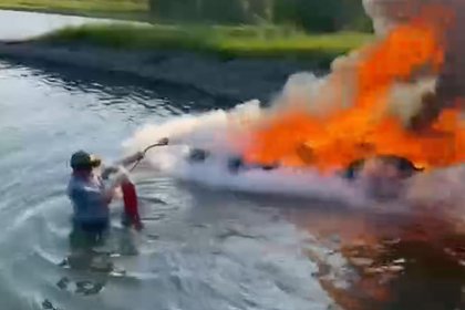 Гидроцикл взорвался на российской реке