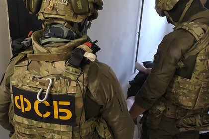 Раскрыты подробности о планировавших теракт против военного россиянах