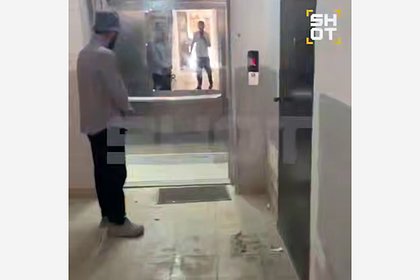Лифт с пассажирами внутри рухнул с 12 этажа в российском городе