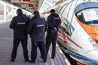 МВД обновило список самых разыскиваемых преступников России. Что известно об их преступлениях и награде за информацию о них?