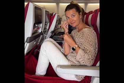 Россиянка нашла способ превратить экономкласс самолета в бизнес и вызвала споры в сети