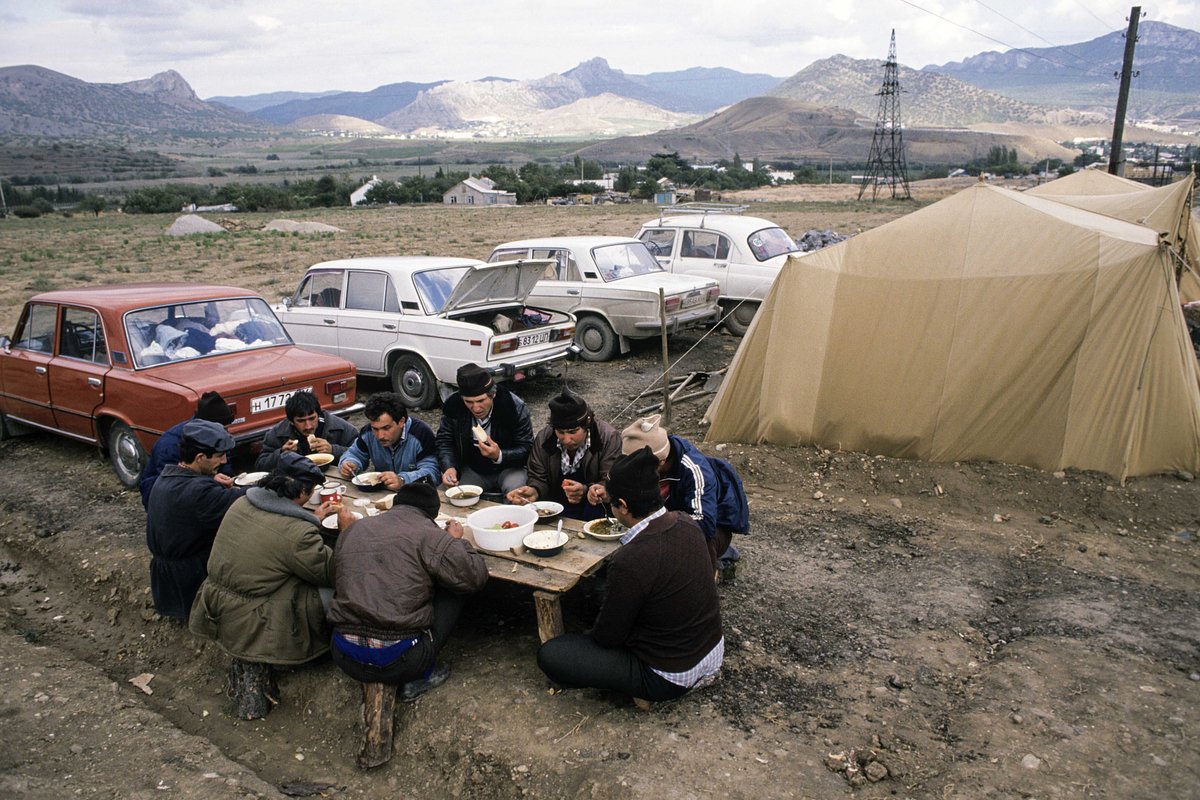 Обед в лагере крымско-татарских переселенцев, 1990 год