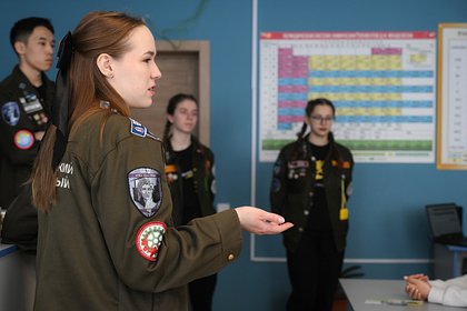 Путин назвал зарплату в студотрядах недостаточной
