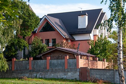 Жители украинского города начали массово избавляться от жилья
