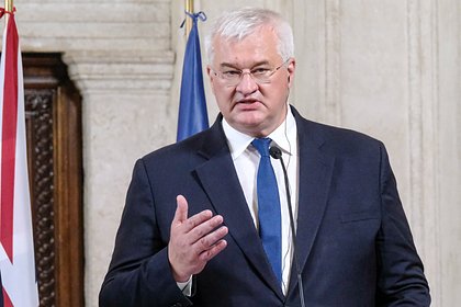 Экс-глава МИД Украины пожаловался на «кнуты» для Киева