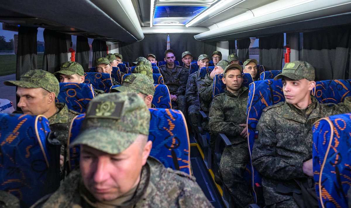 Возвращенные из украинского плена российские военнослужащие