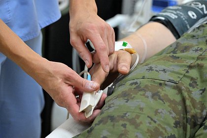 Боец СВО нашел подорвавшегося на мине сына и на руках вынес его с поля боя под огнем ВСУ