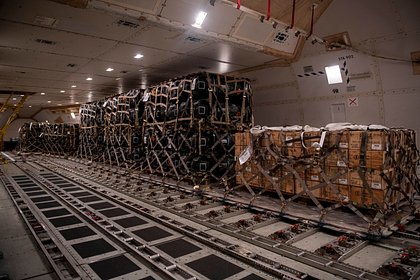 США на полпути развернули направляющееся на Украину оружие