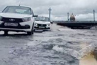 На Петербург обрушилось наводнение, есть первые пострадавшие Что происходит в городе на Неве?