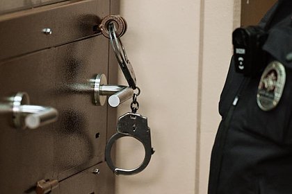 Охранник экс-главы Дагестана и певица попались на многомиллионном мошенничестве