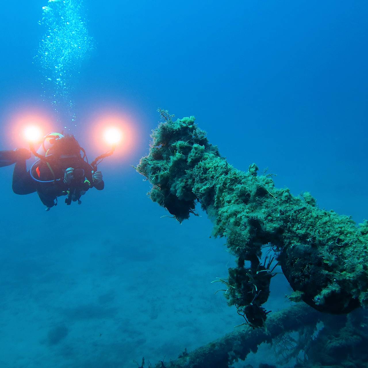 Найдено захваченное пиратами судно с баснословными сокровищами