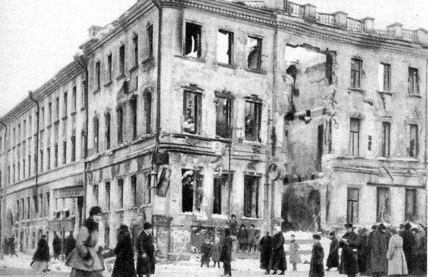 Разрушенный дом на площади Никитских ворот, 1917 год