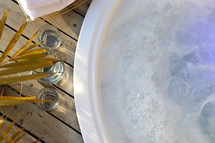 Россиянин устроил себе SPA-зону на балконе и разозлил соседей