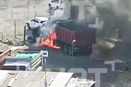 В Москве взорвавшийся грузовик Камаз попал на видео