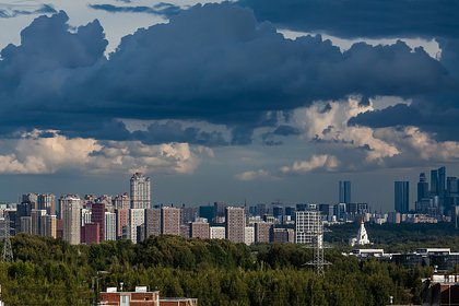 Москвичей предупредили о грозе с градом