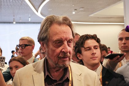 Отец Илона Маска захотел посетить ДНР