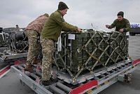 Трамп выразил недовольство действиями Путина по Украине. Он пообещал устроить России «небольшой сюрприз»
