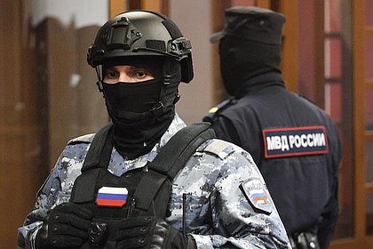 Российский курсант расправился со своим командиром. Он связал стропы его парашютов перед прыжком