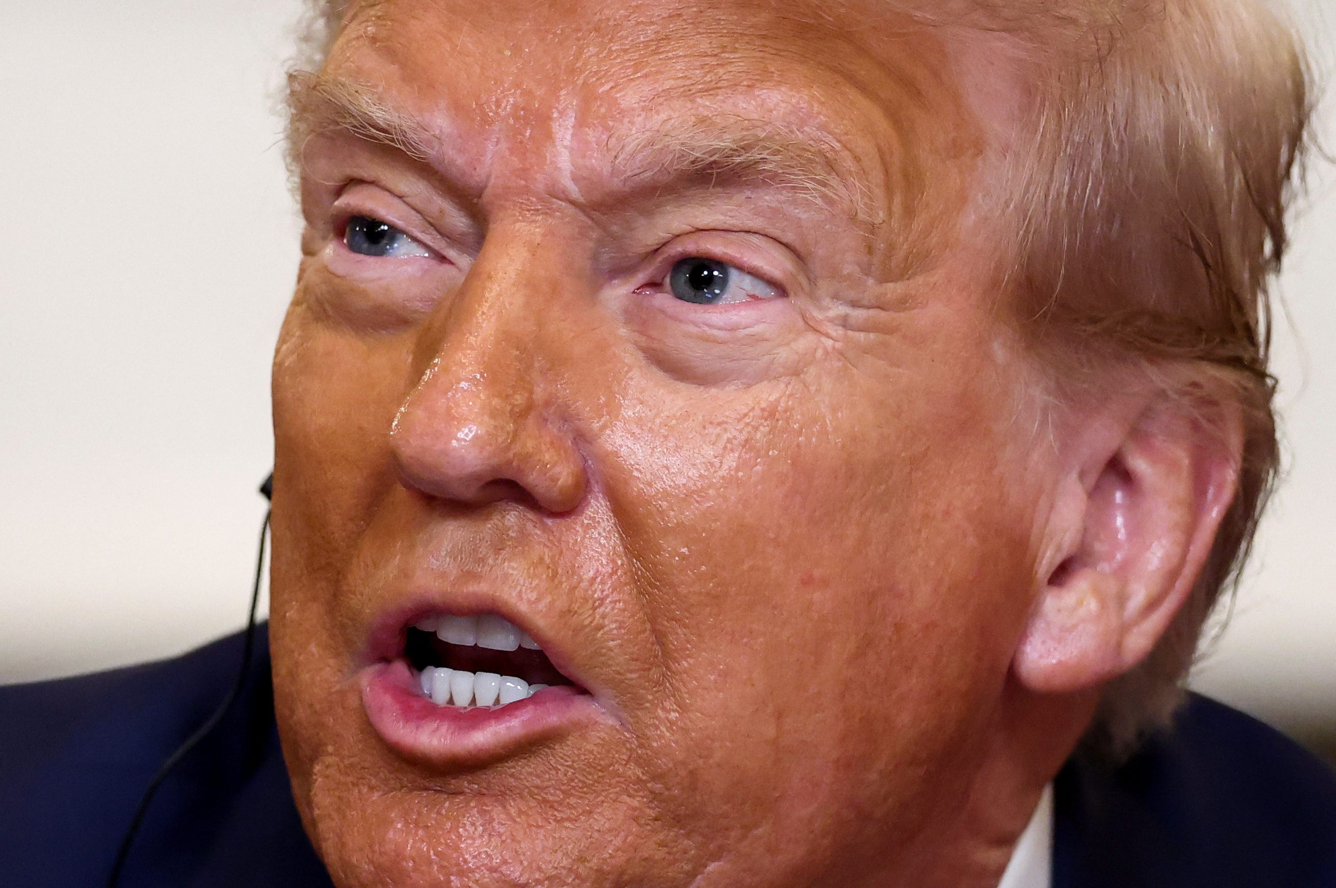 Трамп  впервые воспользуется своими полномочиями для отправки оружия Украине