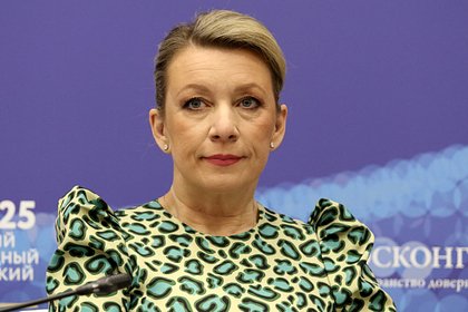 Захарова указала на один факт в биографии министра обороны Украины