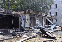 Горящие машины, поврежденные дома и 16 пострадавших — результат ночной атаки ВСУ на Воронеж. Что еще известно о последствиях?