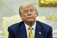 Трамп отказался публиковать архивы известного миллиардера-педофила. Почему президента подозревают в обмане? 