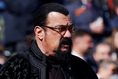 Стивен Сигал