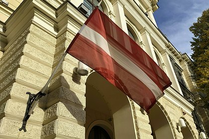 Латвия захотела выдворить тысячу россиян