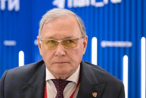Олег Озеров