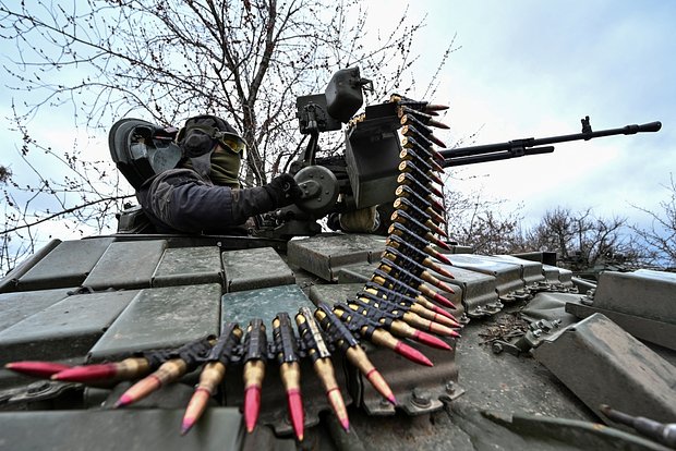 Генерал предложил наносить удары по российским аэродромам