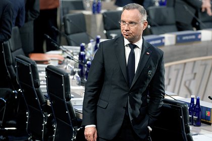 Президент Польши упал с доски для серфинга
