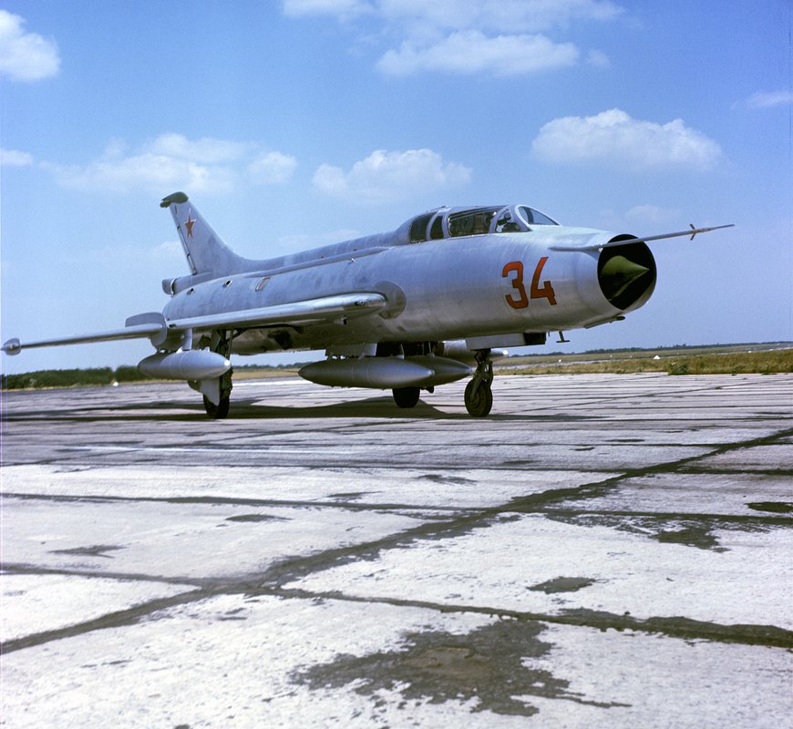 Истребитель-бомбардировщик Су-7