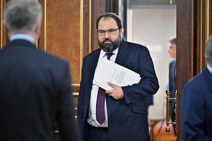 Главу Минцифры пригласили в Госдуму из-за штрафов за поиск экстремистских материалов